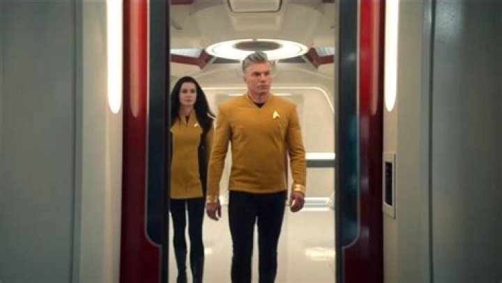 Adam Driver Appears In ‘Star Wars’ Inspired Sketch – Hollywood Life