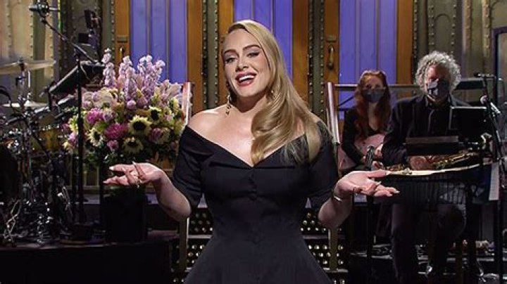 Adele Competes On ‘Bachelor’ & Sings ‘Hello & ‘Someone Like You’ – Hollywood Life