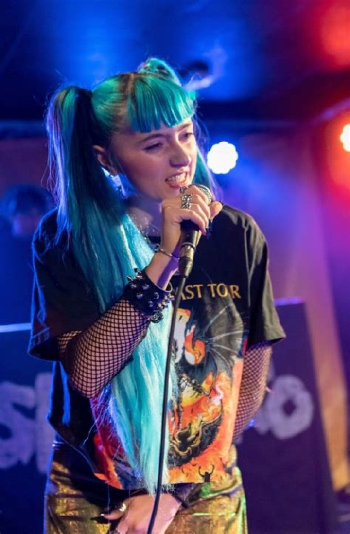 Ashnikko — Photos Of The Singer-Rapper – Hollywood Life