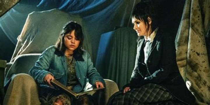 ‘Awkward’ Recap: Jenna Farts & A Ghostly Secret Comes Out