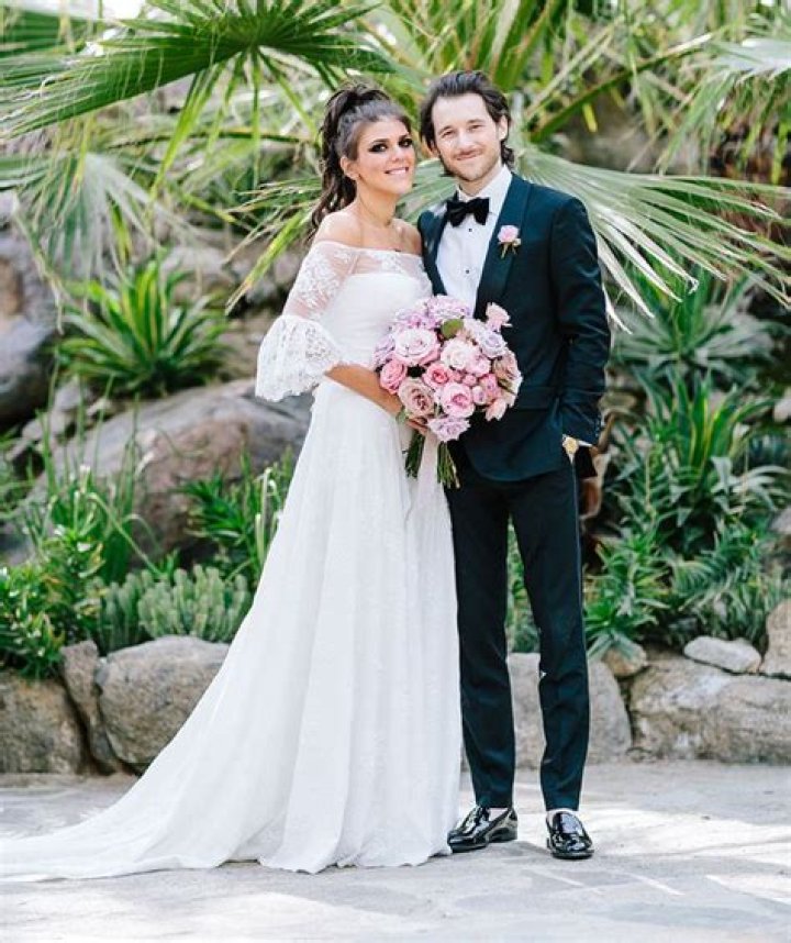 ‘Awkward’ Star Molly Tarlov Marries Alexander Noyes — See Pics Of Her Wedding Dress
