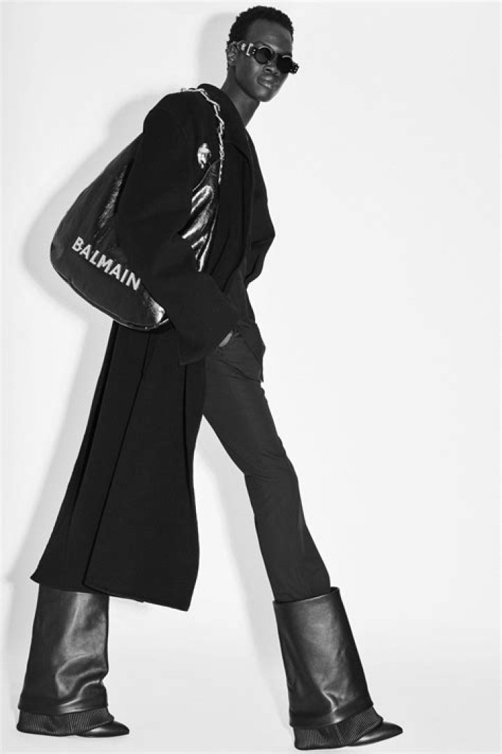 Balmain Show Photos – Hollywood Life