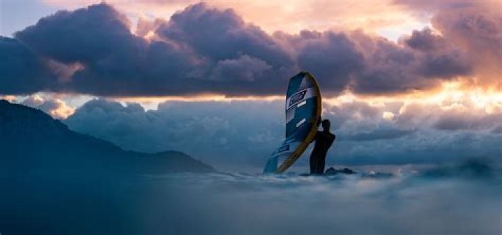 Barack Obama Goes Kitesurfing — PICS