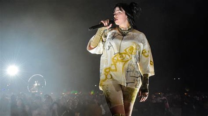 Billie Eilish Says She’s Sorry She’s Not Beyonce at Coachella – Hollywood Life