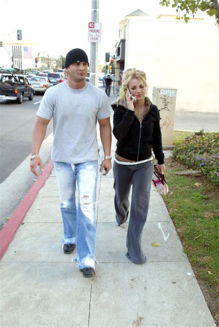 Britney Spears’ Brother’s Reason For Skipping Her Wedding – Hollywood Life