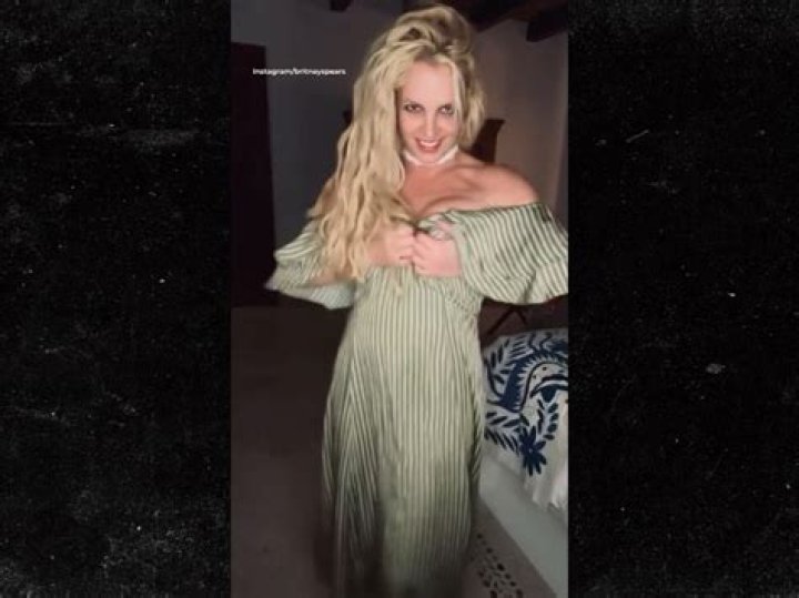 Britney Spears Responds To ‘Boob Job’ & Pregnancy Rumors After Risqué Photos Spark Speculation