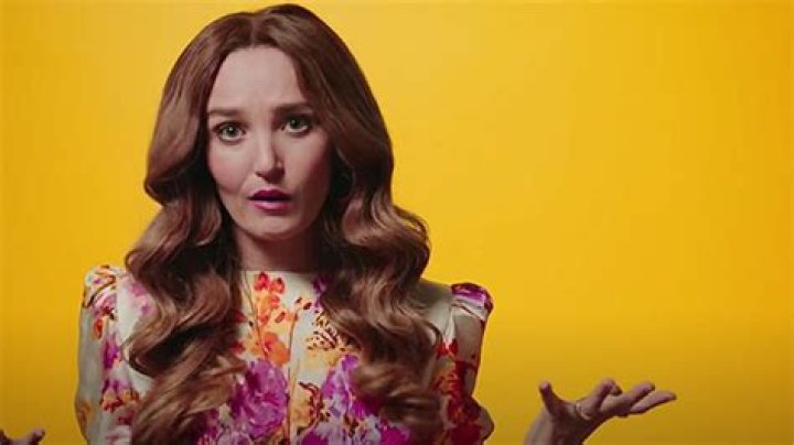 Chloe Fineman’s Best Characters — Videos – Hollywood Life