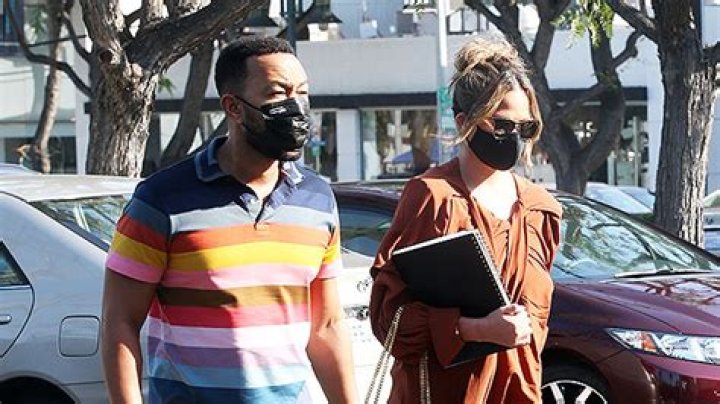 Chrissy Teigen Seen In 1st Pic Since Miscarriage As John Legend Dedicates New Song To Her