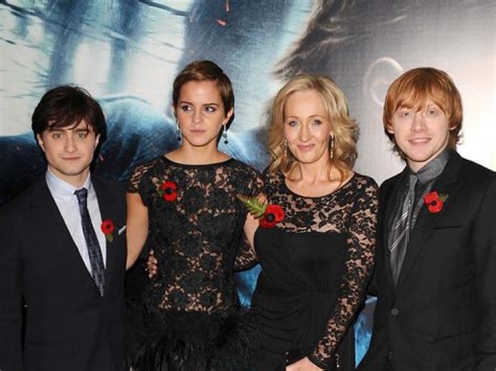 Daniel Radcliffe & Emma Watson Cry As They Reflect On ‘Harry Potter’: ‘I Feel So Lucky’