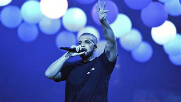 Drake Performs ‘I Want It That Way’ With Backstreet Boys After Declaring It The ‘Greatest Song’: Watch