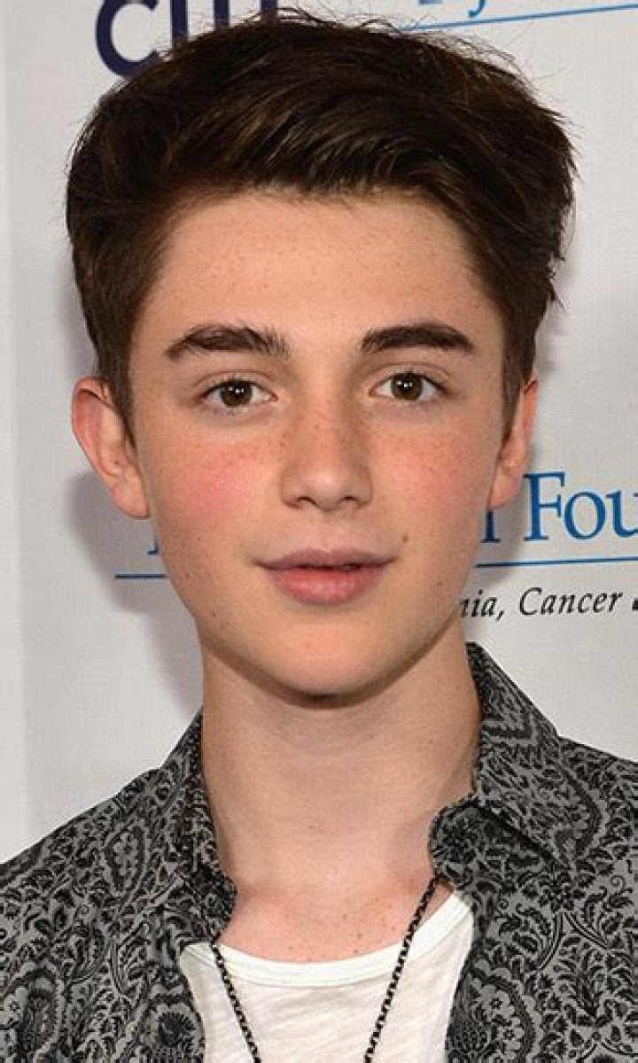 Greyson Chance Celebrity Profile – Hollywood Life