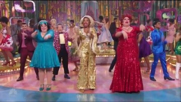 ‘Hairspray’ Live: Ariana Grande Falls & More Unexpected Flubs Of The Show