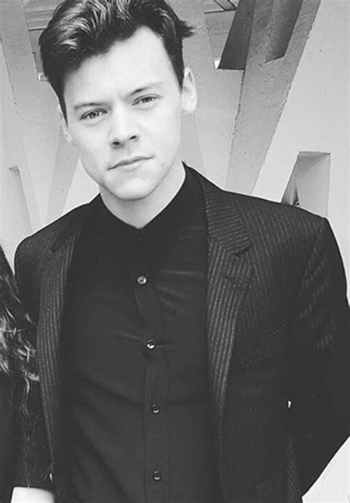 Harry Styles & Co-Star Jack Lowden Forming Epic Bromance On Set Of ‘Dunkirk’