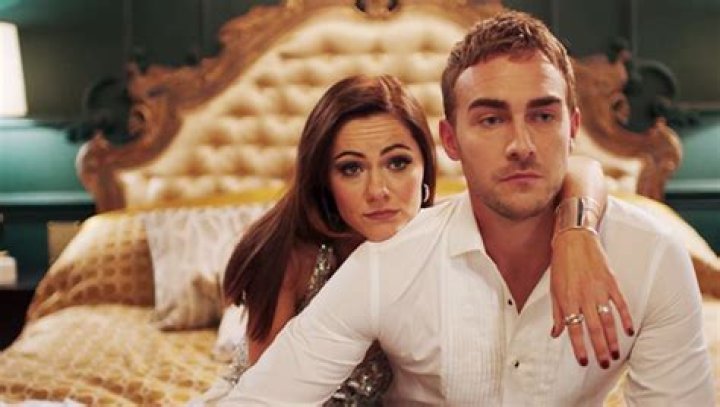 Jasper’s Shooter Revealed — Season 4 Episode – Hollywood Life