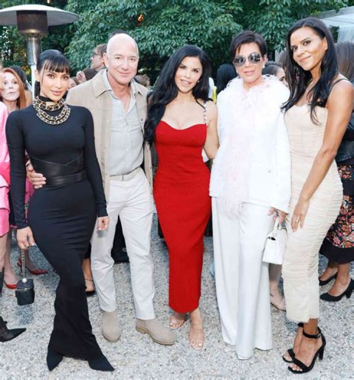 Jeff Bezos’ GF Lauren Sanchez Celebrates 53rd Birthday With Kim Kardashian & Kris Jenner
