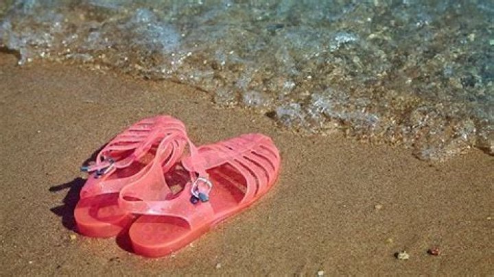 Jennifer Lawrence Stepped Out In This Unexpected Y2K Trend & We’re Obsessed