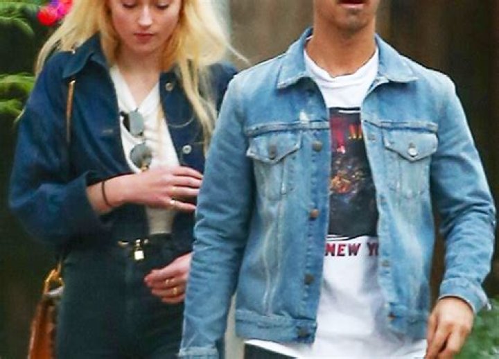 Joe Jonas ‘Loves’ Independent GF Sophie Turner & Here’s Why You Should Too