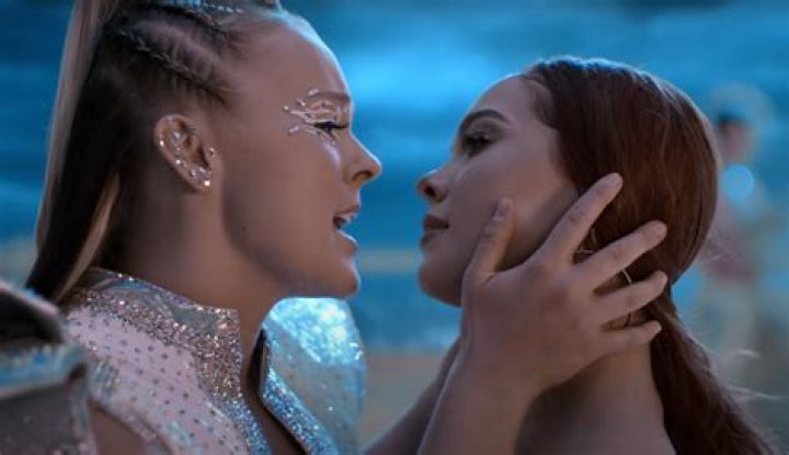 JoJo Siwa Making History On ‘DWTS’ Season 30 With Same-Sex Partner: It Means ‘So Much’ To Me