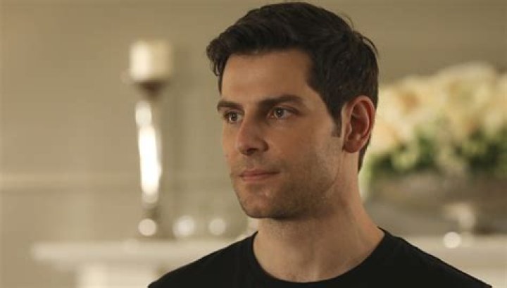 Jon’s Voicemail For Eddie Revealed — Recap – Hollywood Life