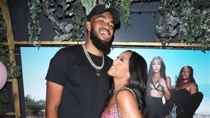 Jordyn Woods Kisses BF Karl-Anthony Towns In Sweet New Photos: ‘My Heart’