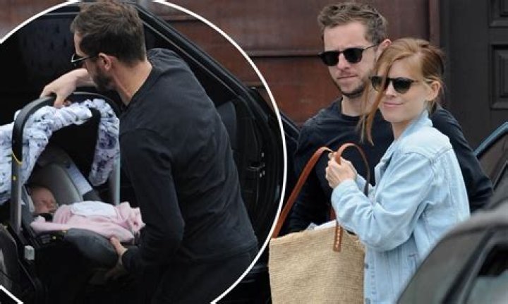 Kate Mara Holds Baby Son During Outing With Husband Jamie Bell – Hollywood Life