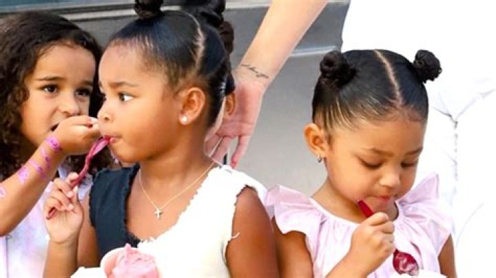 Kim Kardashian Shares Stormi & True Photos After Photoshopping Scandal – Hollywood Life