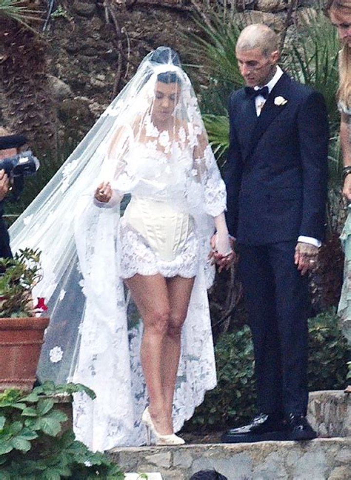 Kourtney Kardashian & Travis Barker’s Wedding Rings Seen In New Pics – Hollywood Life
