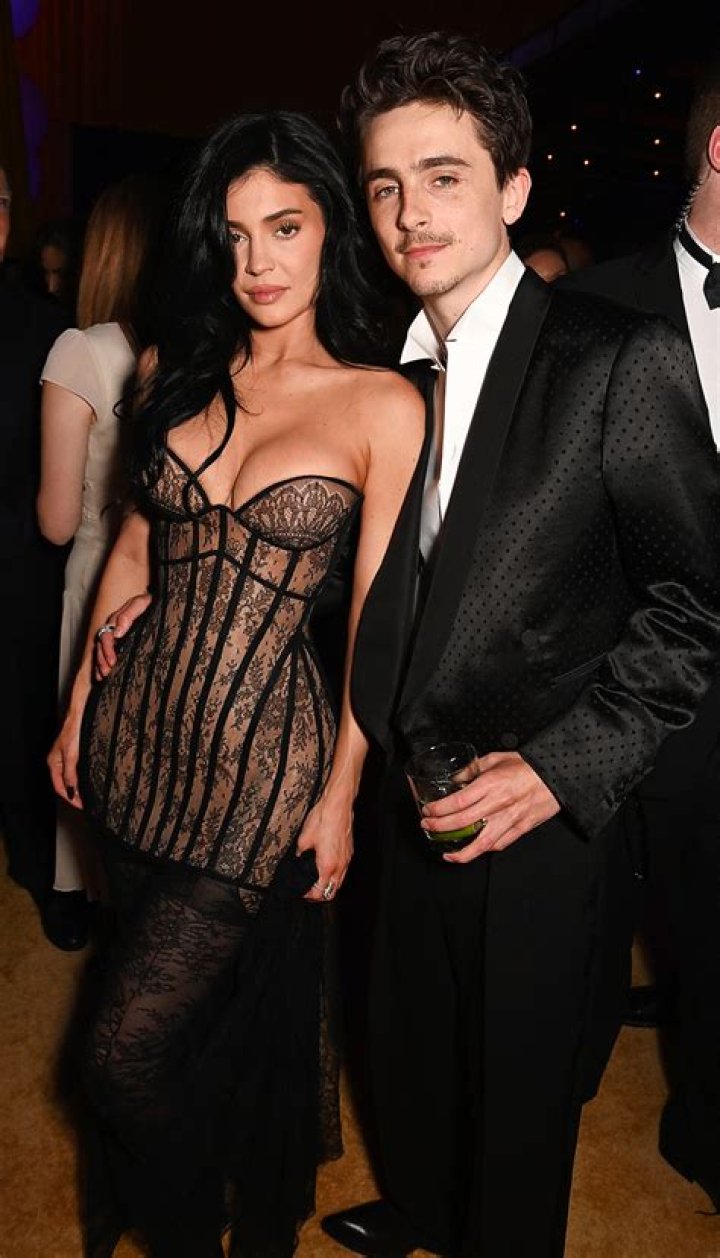 Kylie Jenner & Timothee Chalamet’s Romance Still Going Strong, Despite Rumors She Was ‘Dumped’