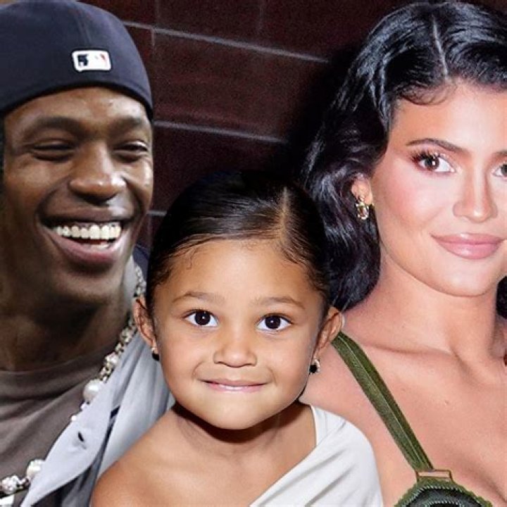 Kylie Jenner & Travis Scott’s Relationship Status Revealed After They Go Shopping With Stormi, 3, Together