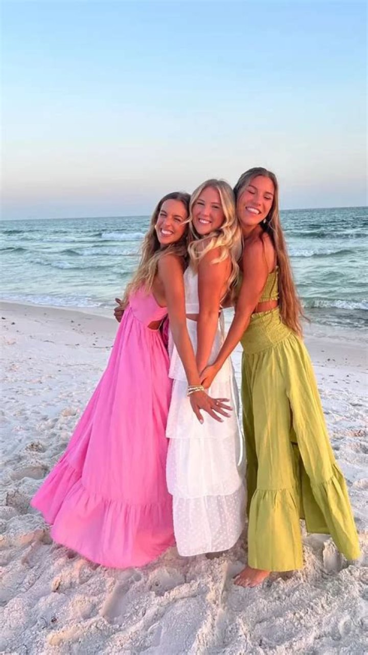 Longchamp’s Beachside Party: Photos Of Natalia Dyer, Rocky Barnes & More