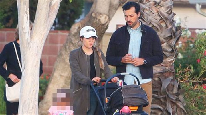 Meet Her Two Daughters Felicity & Evangeline – Hollywood Life