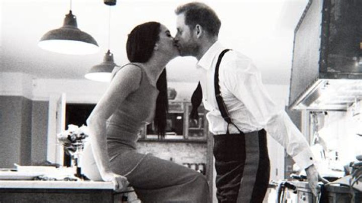 Meghan Markle & Prince Harry Kiss In Never-Before-Seen Photos For Doc – Hollywood Life