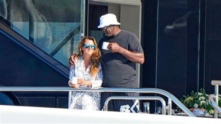 Michael Jordan & Wife Yvette Prieto Enjoy St. Tropez Vacation – Hollywood Life