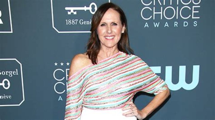Molly Shannon’s Mom & Sister’s Death Inspired Mary Katherine Gallagher – Hollywood Life