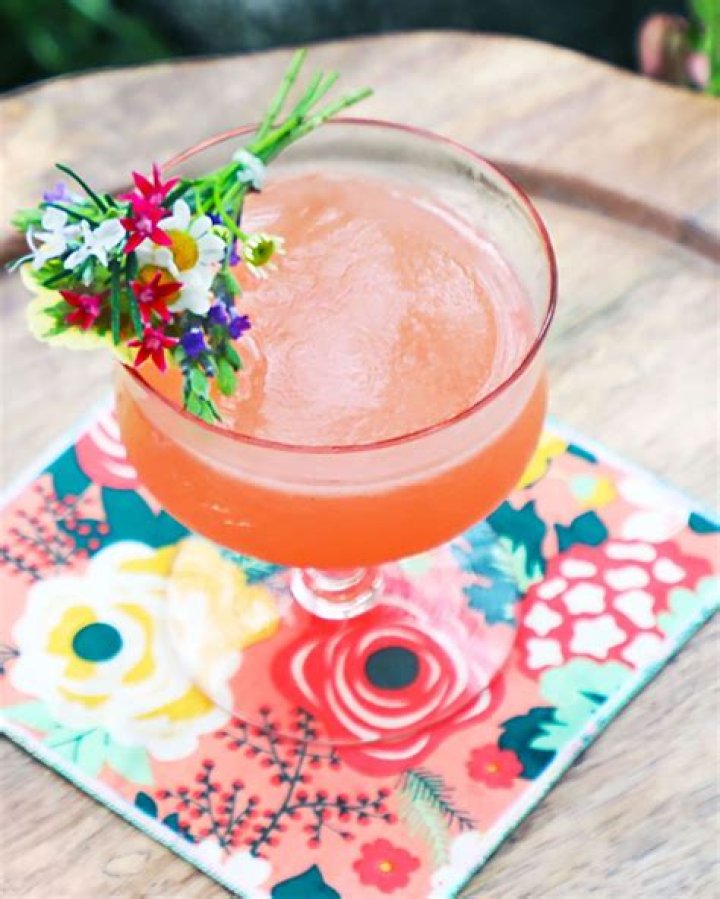 Mother’s Day Cocktails: Floral Cocktail Recipes To Enjoy With Mom