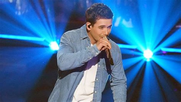 Noah Thompson Reveals Why He’s Writing Breakup Songs (Exclusive) – Hollywood Life