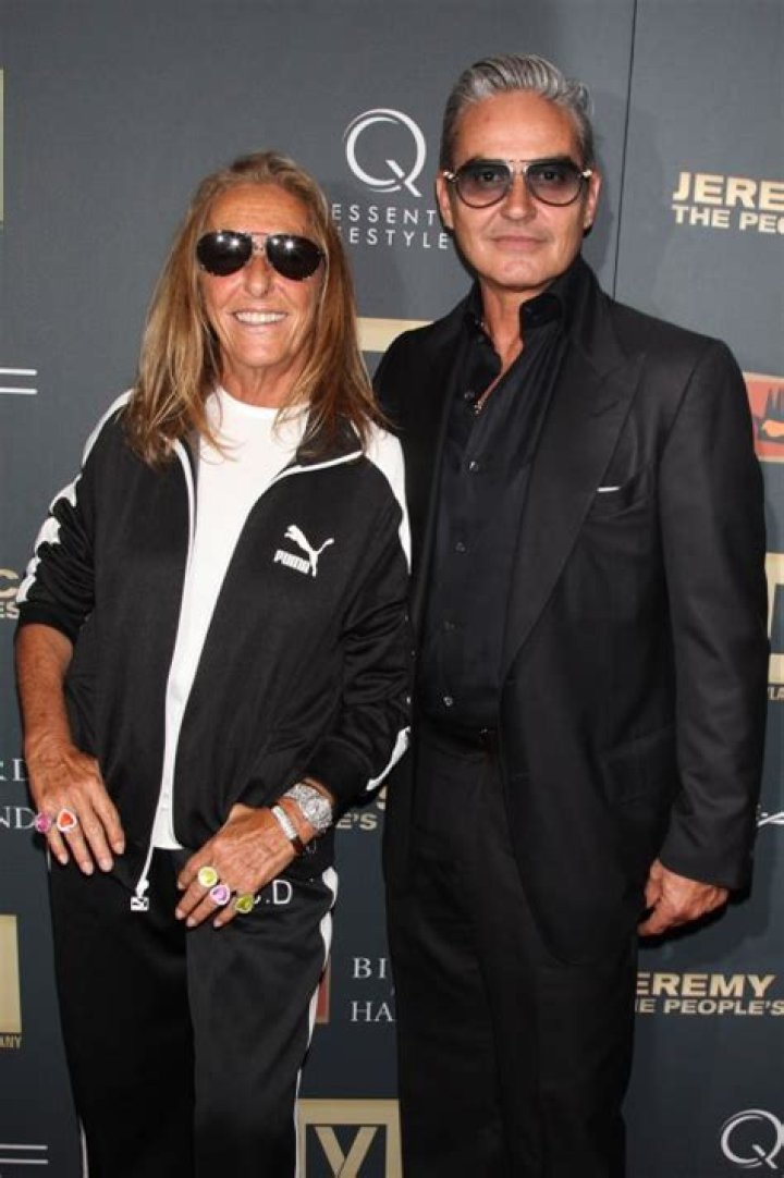 Oribe Canales — Photos