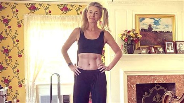 Paulina Porizkova Shares Her Favorite Ab-Toning, ‘Groovy’ Pandemic Workouts