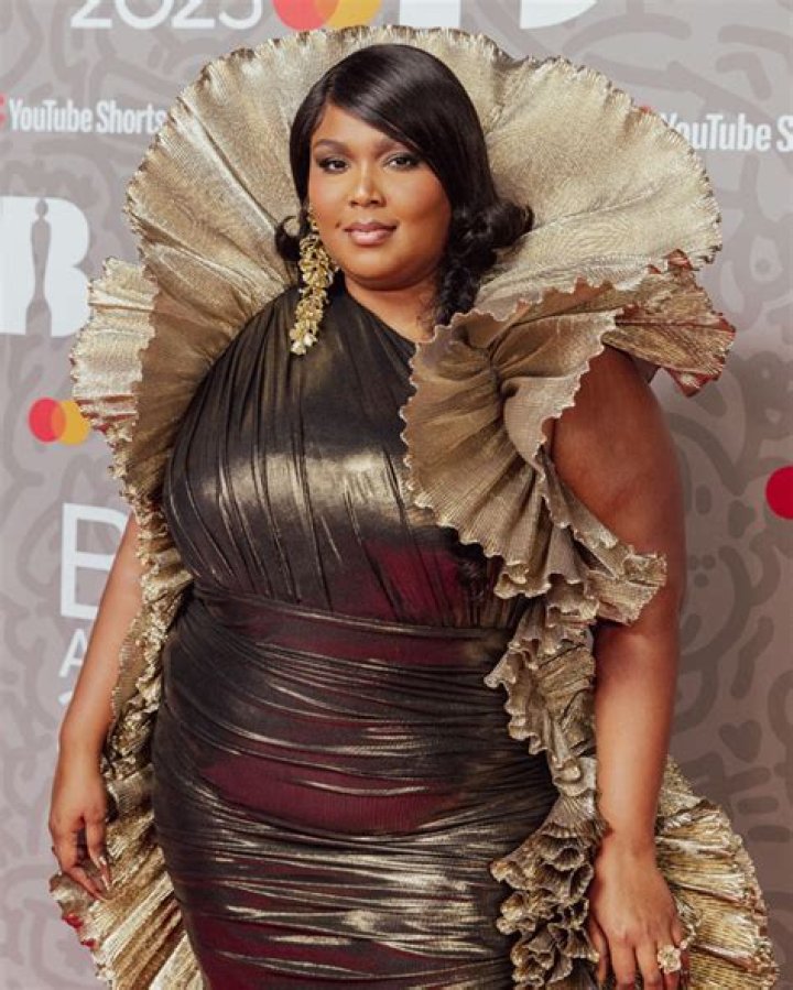 Photos, Fitness Tips & More – Hollywood Life