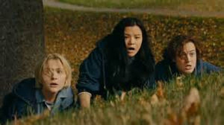 Rihanna Cooks Dinner In Sexy Lingerie & Fans Beg For An Invitation To Her House — Watch