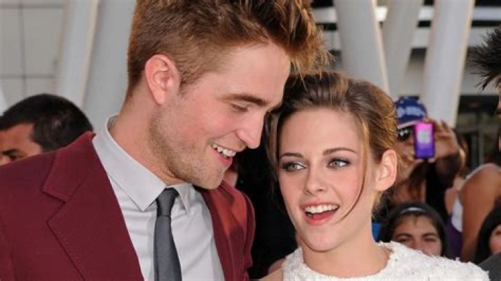 Robert Pattinson & Kristen Stewart's Most Romantic 'Breaking Dawn' Moments