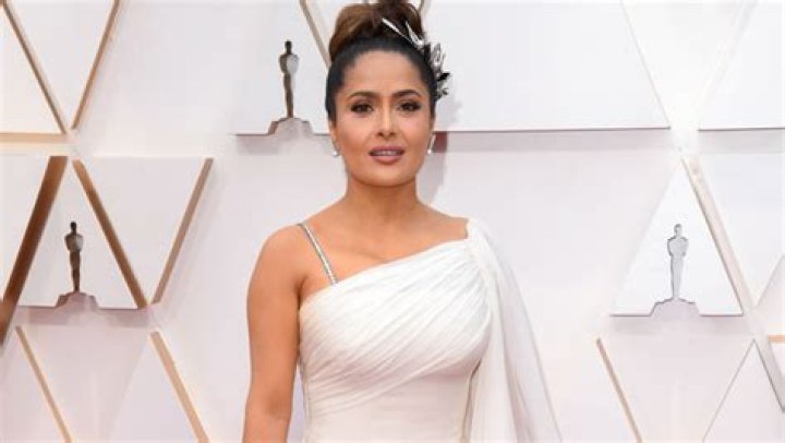 Salma Hayek Poses In A Car In Makeup-Free Selfie – Hollywood Life