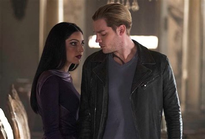 ‘Shadowhunters’ Recap: Malec Finally Gets Their Date & A New Romance Is Budding