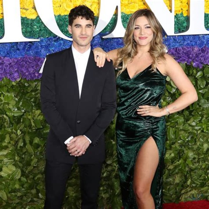 She’s Expecting Baby No. 1 With Beau Clark – Hollywood Life