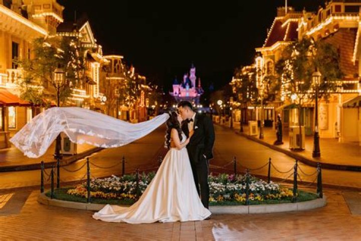 Stephen ‘tWitch’ Boss & Allison Holker Host ‘Disney’s Fairy Tale Weddings’ – Hollywood Life