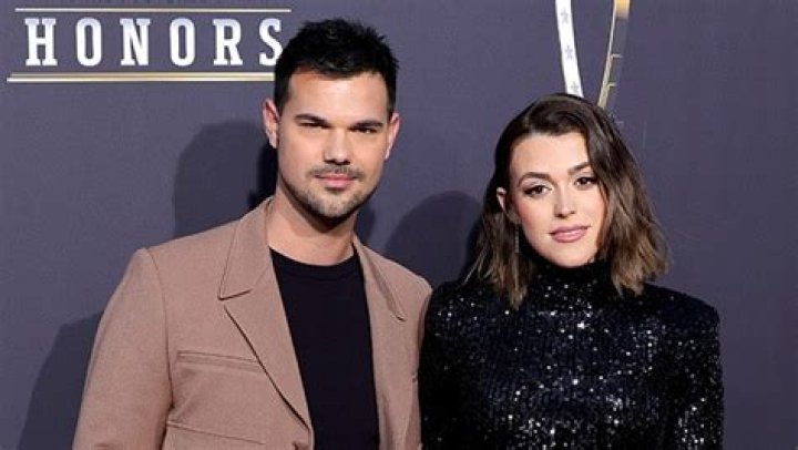 Taylor Lautner Hilariously Wears & Flaunts Wife Tay’s Dress in Funny Video: Watch
