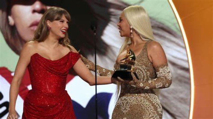 Taylor Swift & Ariana Grande Share Sweet Hug Backstage At Grammys — Pic