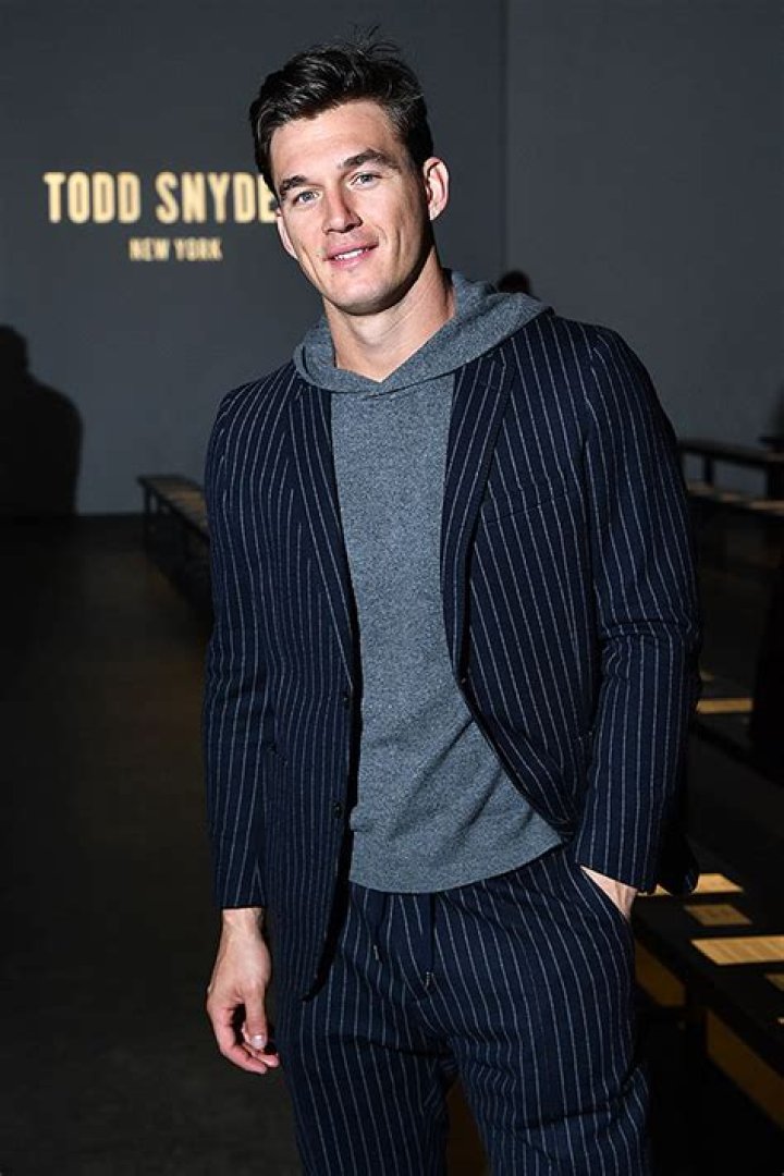 Tyler Cameron Talks Chris Harrison Departing ‘The Bachelor’ Franchise – Hollywood Life