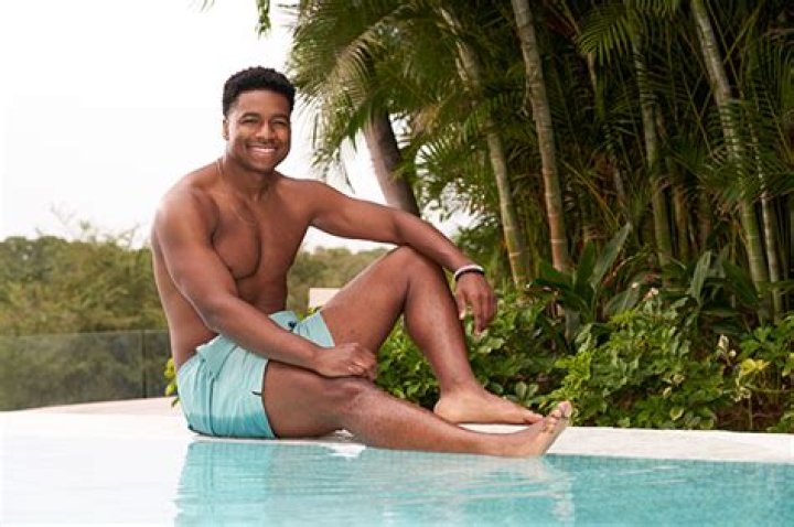 Who Is Andrew Spencer? About The Football Player On ‘BIP’ – Hollywood Life