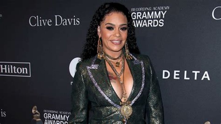 Who Is Faith Evans? — 5 Things To Know About R&B Singer – Hollywood Life